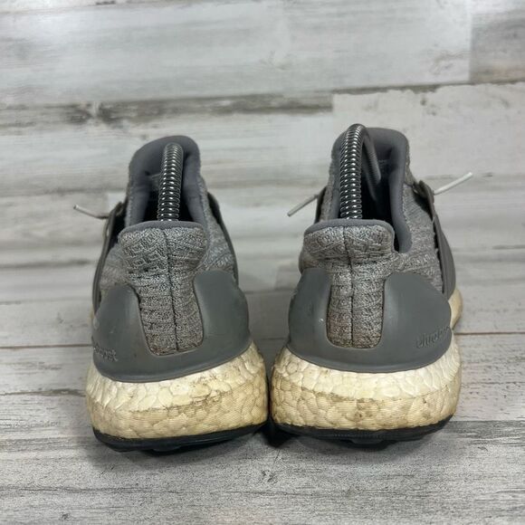 Adidas‎ Women's Ultraboost Gray Training Athletic Shoes US 7.5 - Picture 3 of 8